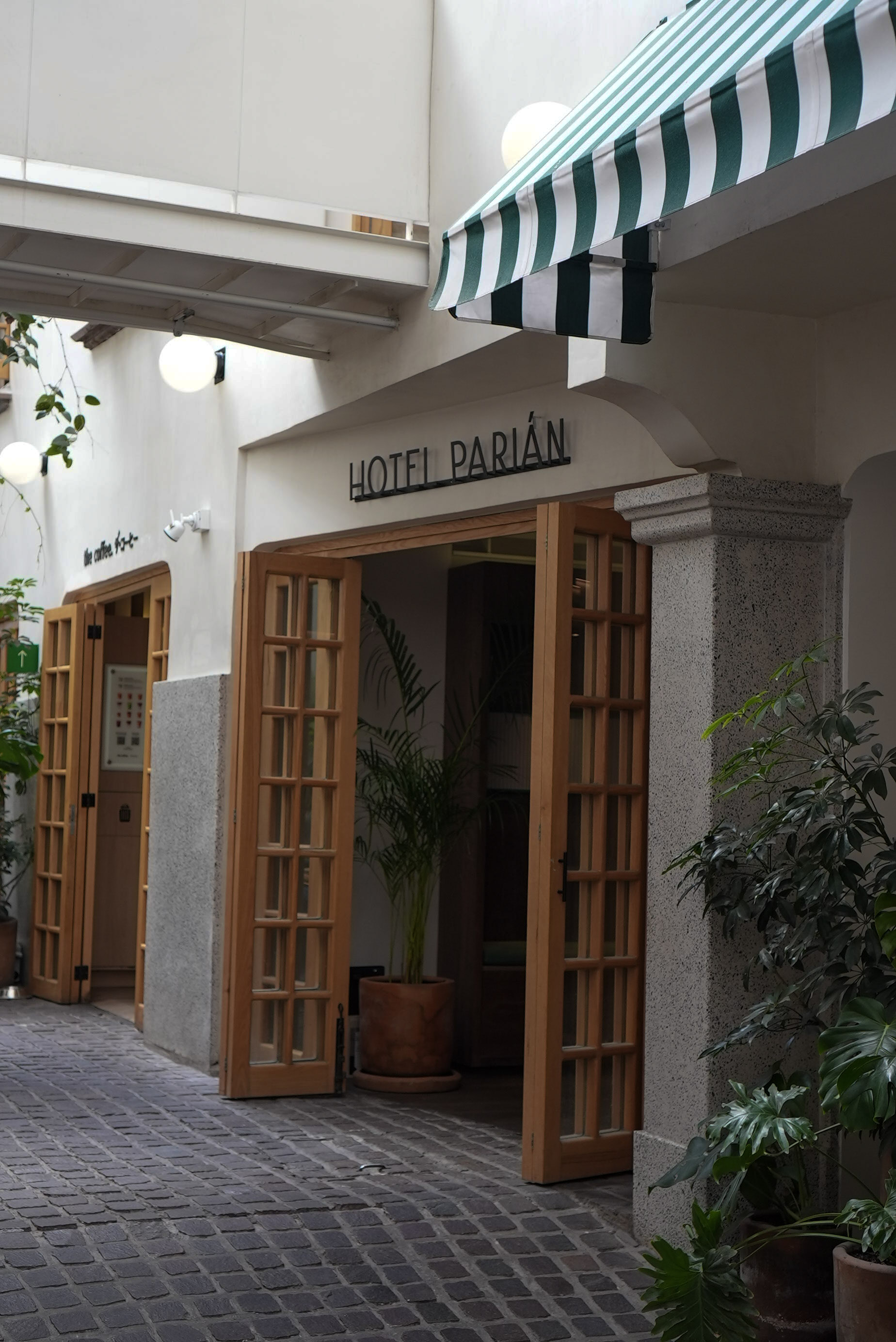 Hotel Parian